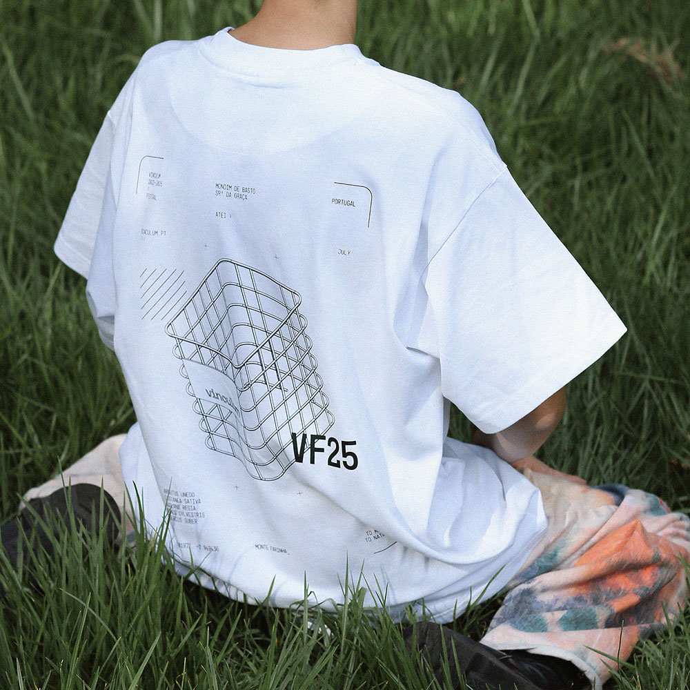 T-SHIRT V + IBC branca